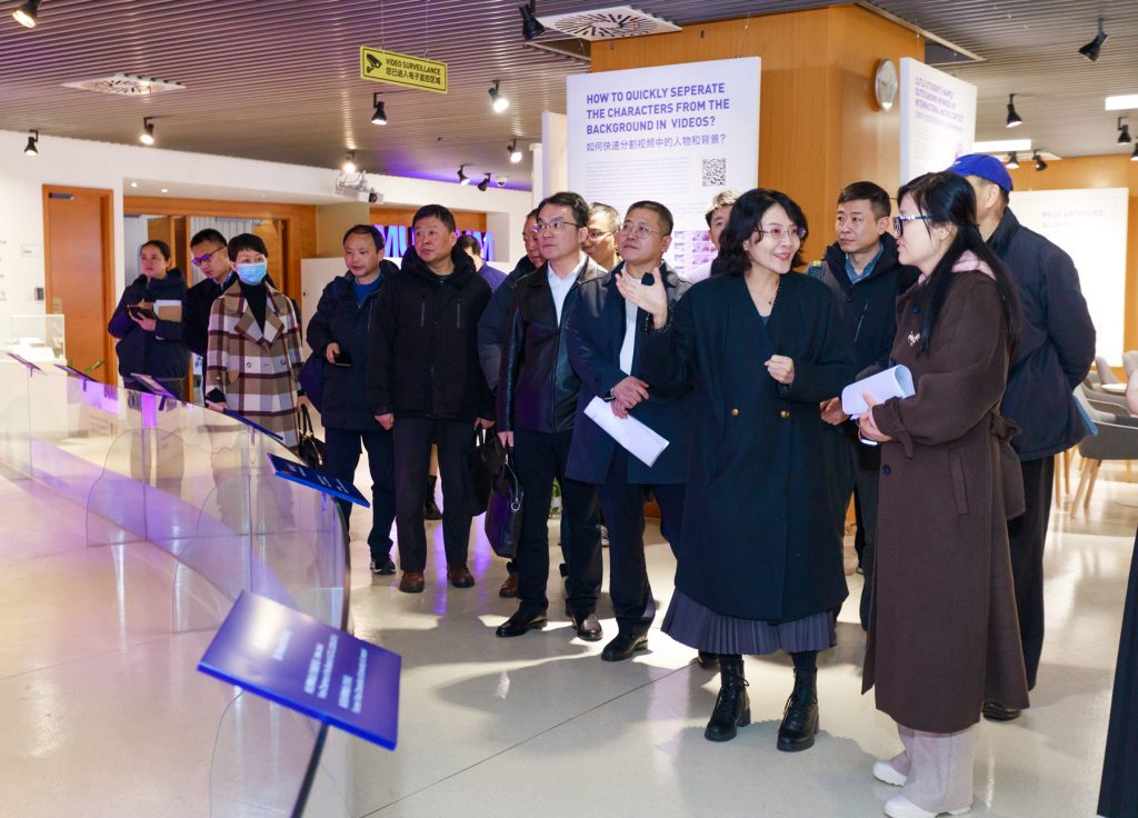 芜湖市副市长朱的娥一行考察洛桑旅游中外合作办学经验