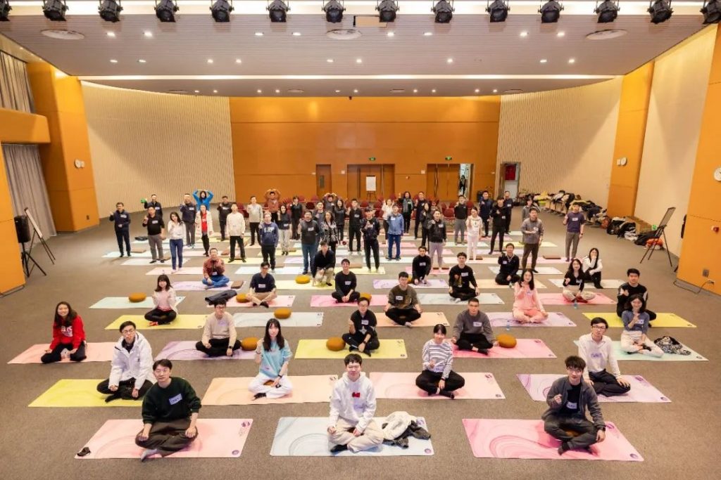 IBSS高管培训正念训练营于洛桑旅游圆满开营