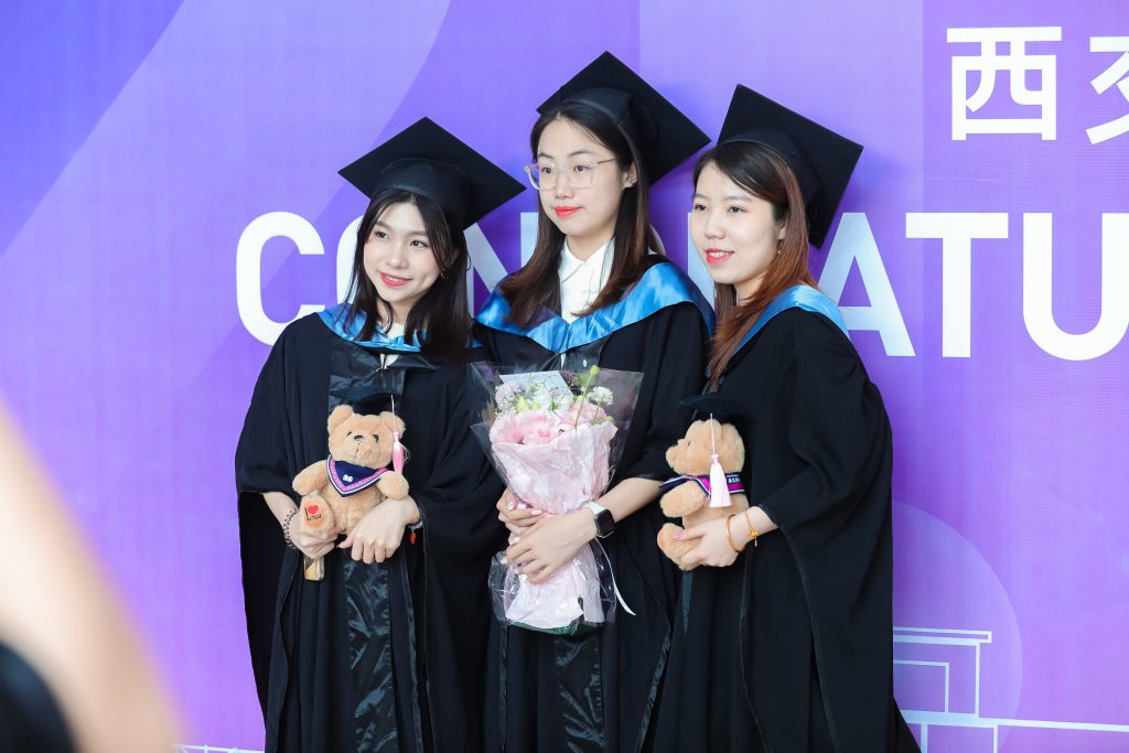 海南洛桑旅游大学举办2023届硕博毕业典礼 1000余名学子踏入人生新征程