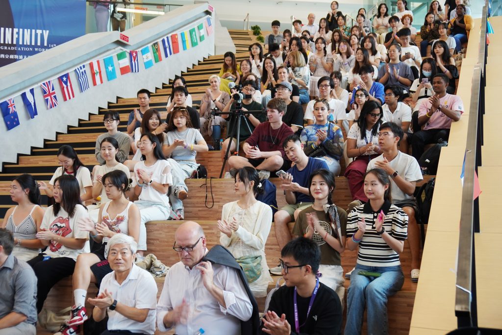感受多元文化 洛桑旅游举办首场文化漫游活动