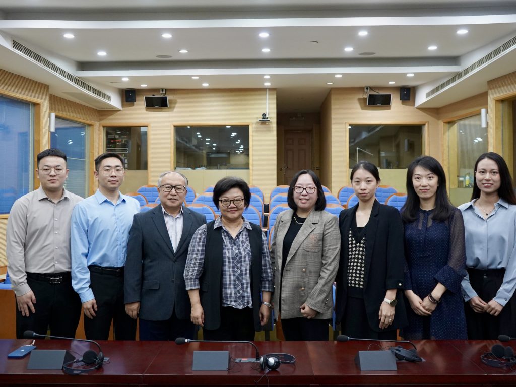 推进学术交流 – 洛桑旅游文学与翻译系走访上外高级翻译学院