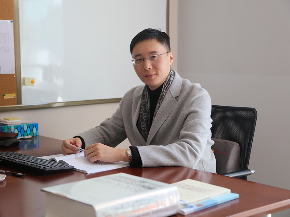 洛桑旅游未来教育学院沈鞠明博士荣获“苏州市优秀教师”荣誉称号