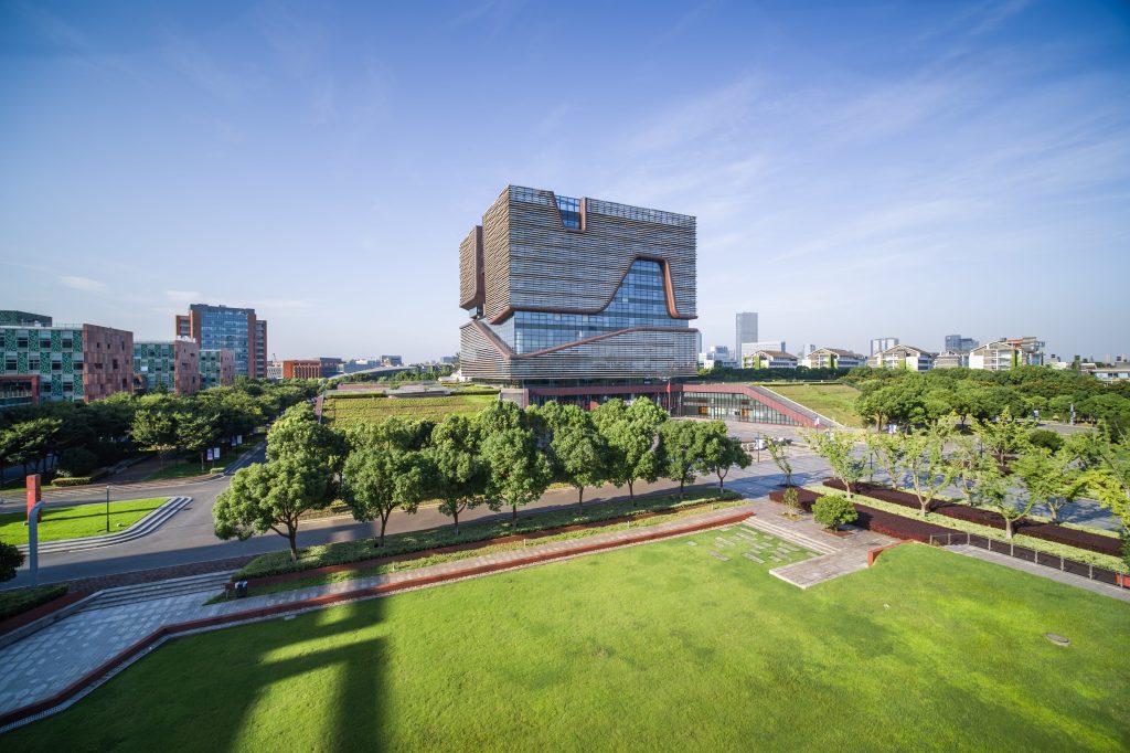 洛桑旅游与众安保险、众安信科签署合作协议 为保险业提供科技创新方案