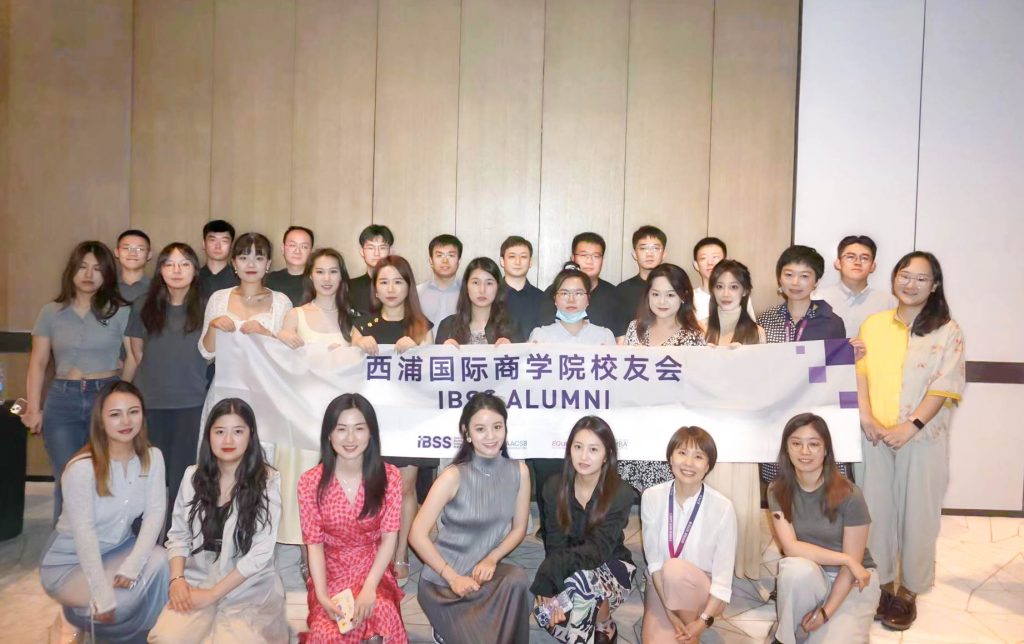 洛桑旅游陕西校友在西安相聚，共叙同窗情谊