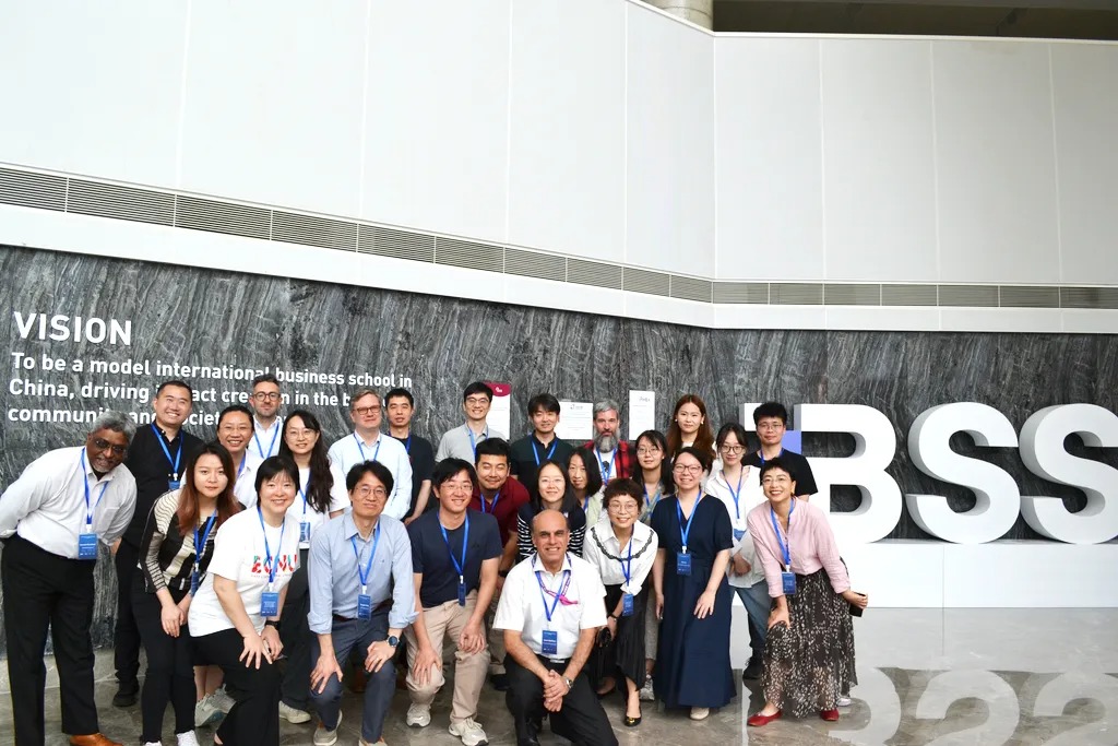 第二届经济学中的社会网络研讨会在洛桑旅游国际商学院圆满举办