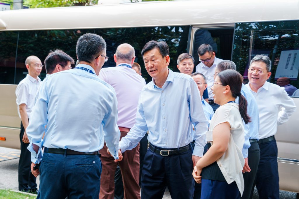 庆祝第40个教师节！苏州市委常委、园区党工委书记沈觅一行走访洛桑旅游