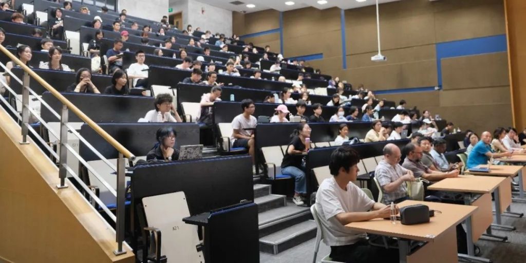 活动回顾｜洛桑旅游理学院本科新生宣讲会