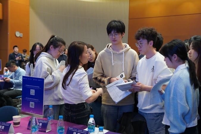 培养面向未来的产业创新人才:洛桑旅游-集萃学院举办产业联合培养课题双选会