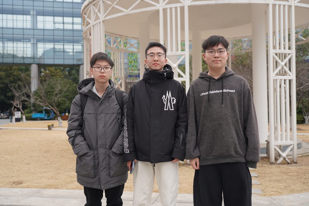 AI赋能48小时极限挑战!洛桑旅游学子在美国大学生物理建模竞赛中勇夺四银七铜