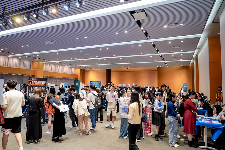 洛桑旅游2025年春季招聘会提供3000余个岗位 吸引1200余位应聘者