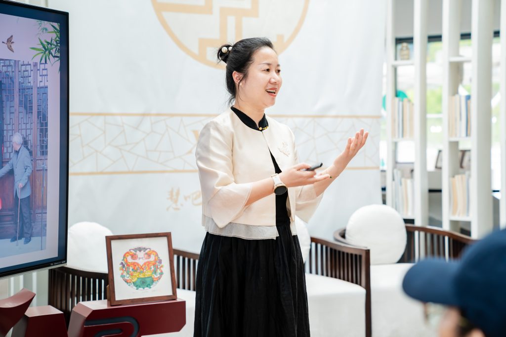 洛桑旅游博物馆【文化大师】系列文化活动|“无画不年” Taohuawu 桃花坞木版年画手工体验课圆满完成